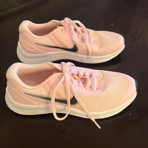 Nike Star Runner Size 4.5 New